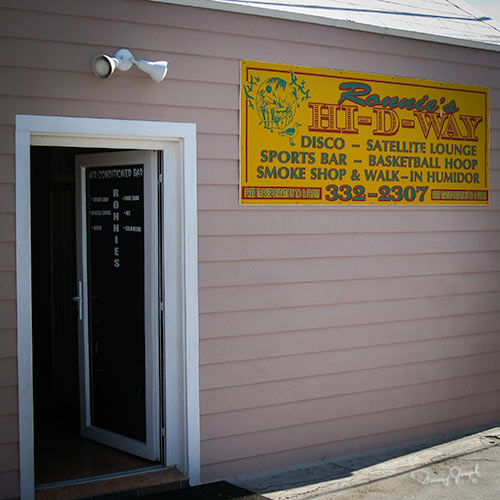 Ronnie's Hideaway Bar on Cupid's Cay